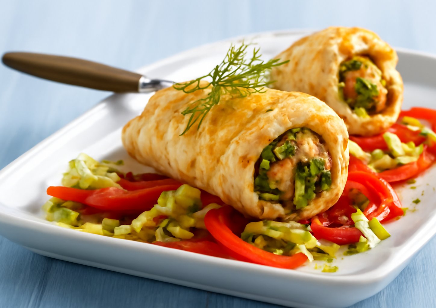 Рулетики из рыбы с овощами