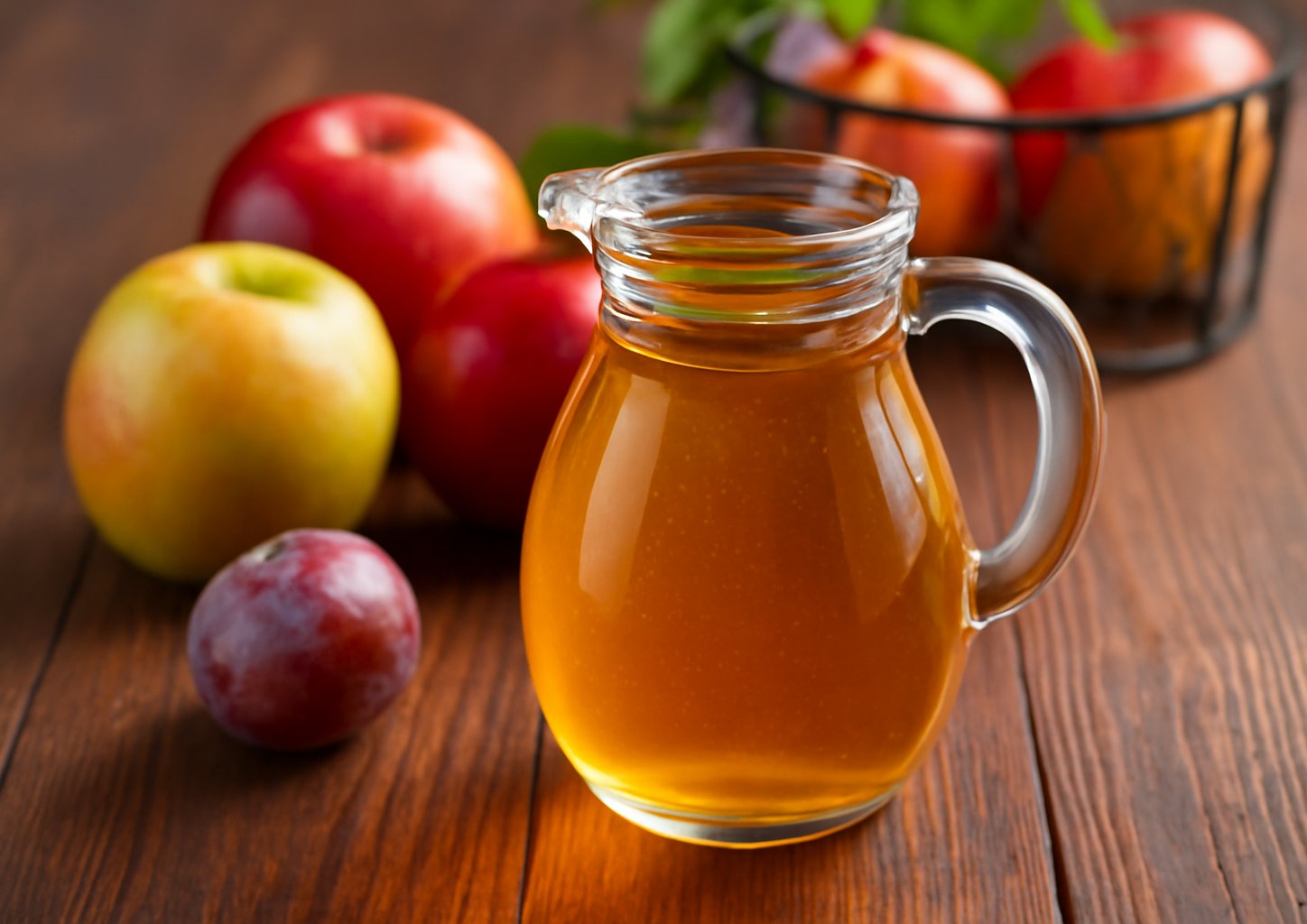 Компот из яблок и слив