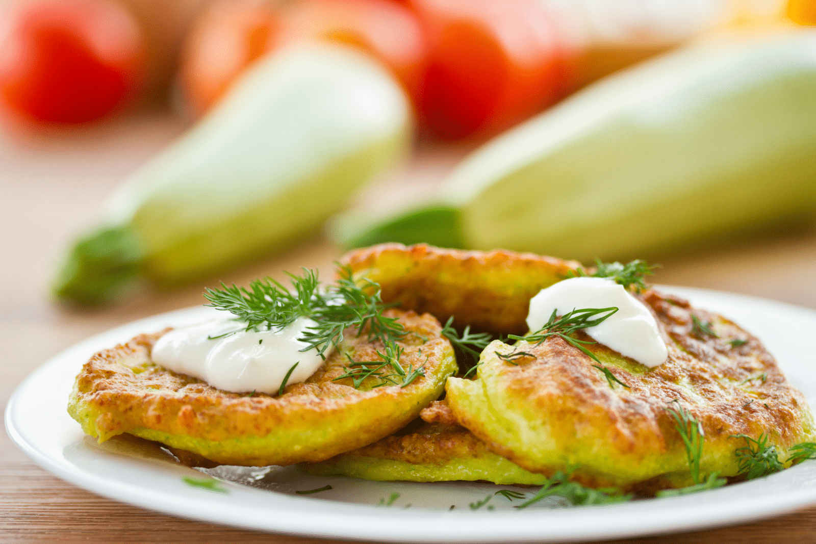 Как приготовить кабачковые оладьи на завтрак — идеальный рецепт | gkhyarovoe.ru