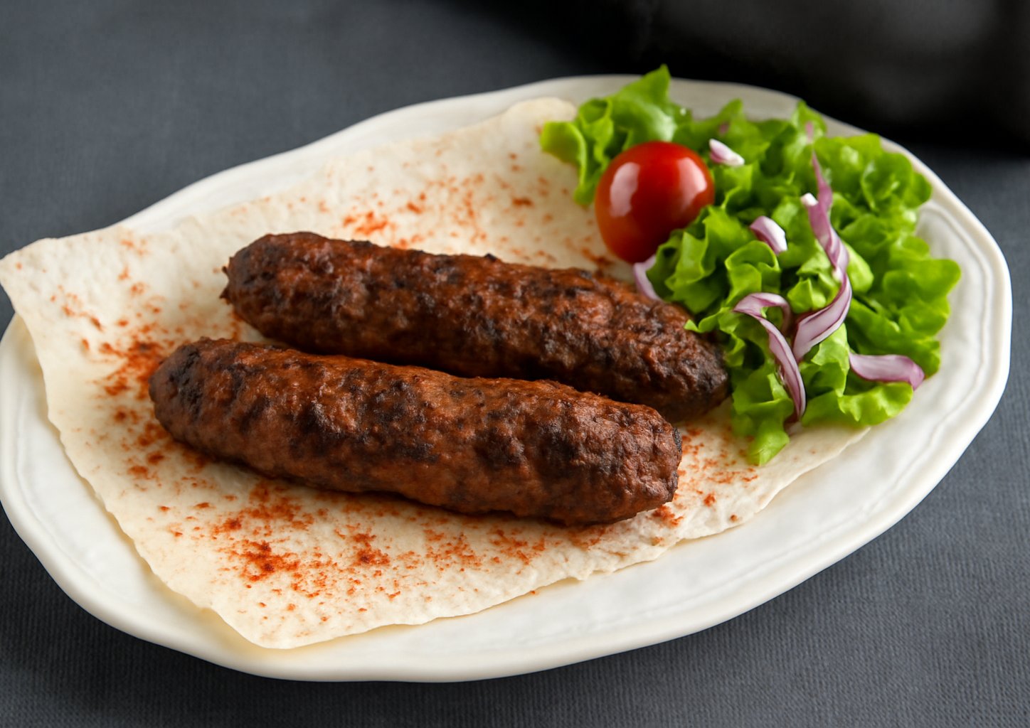 Кеббе из говядины с булгуром и овощами