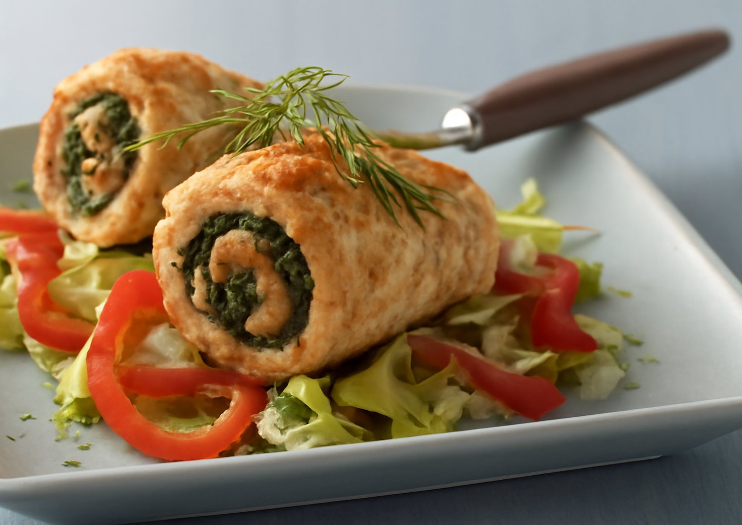 Рулетики из тилапии с оливками