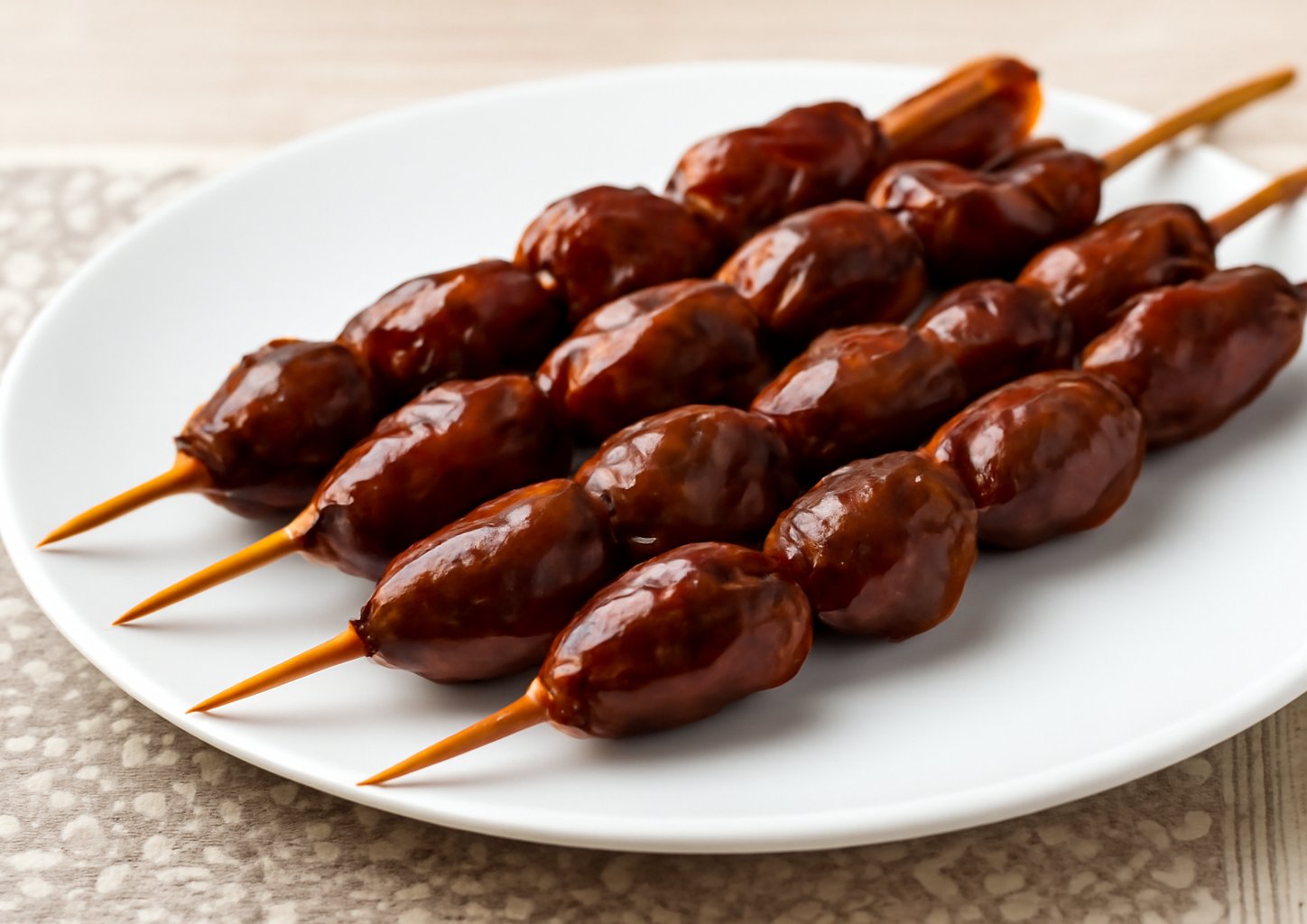 Куриные сердечки на шпажках